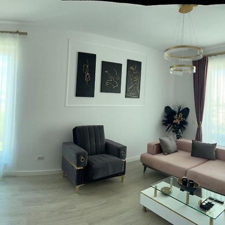 Glamart Apartment Крайова Экстерьер фото