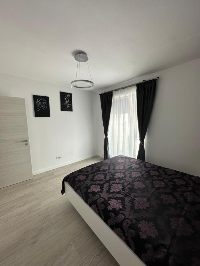 Glamart Apartment Крайова Экстерьер фото